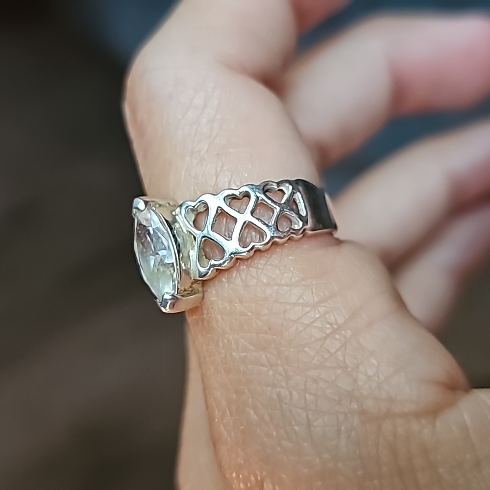 7 cz 925 ring - Picture 3 of 3
